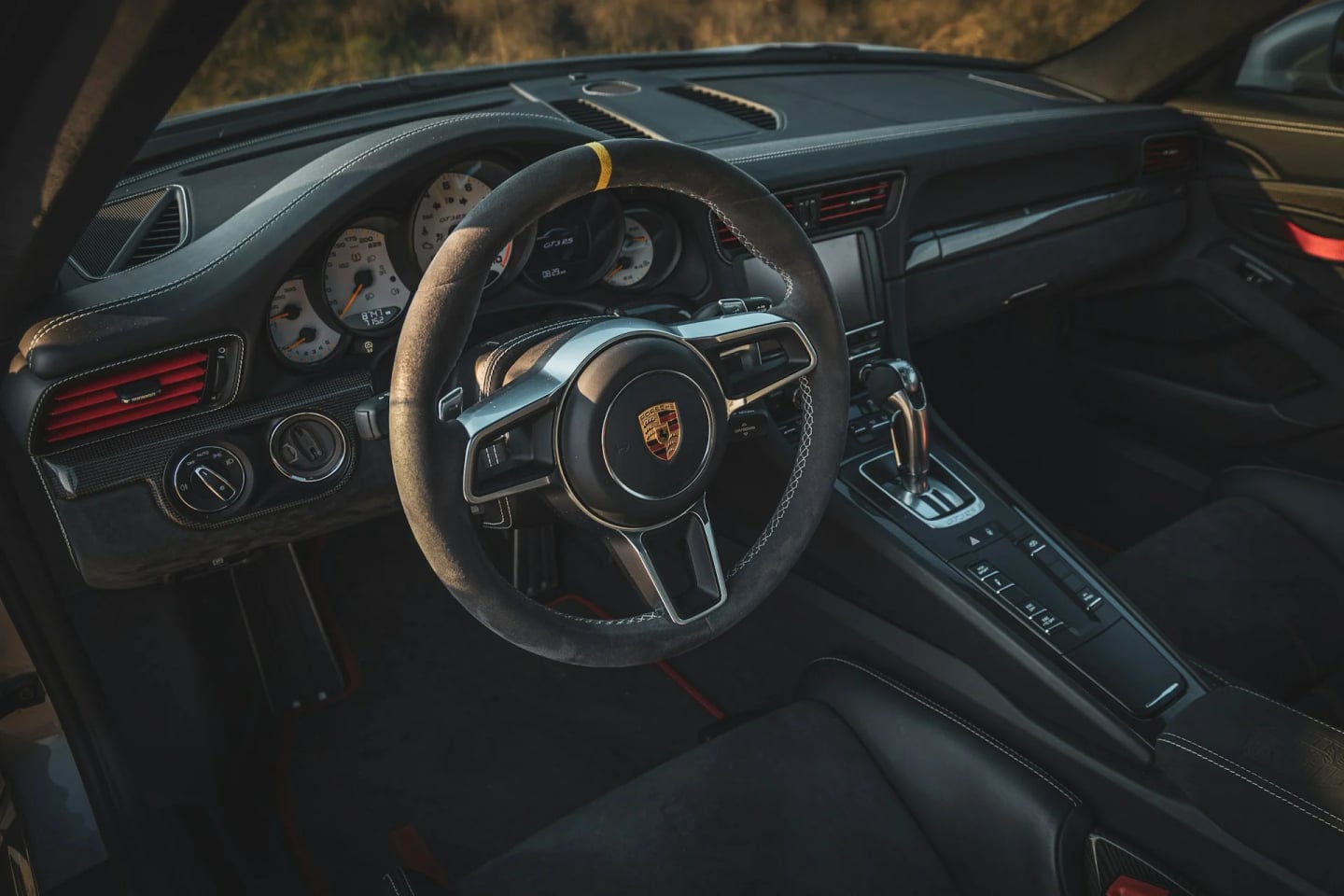 Manual vs Automatic: Which Cars Do Enthusiasts Actually Prefer?