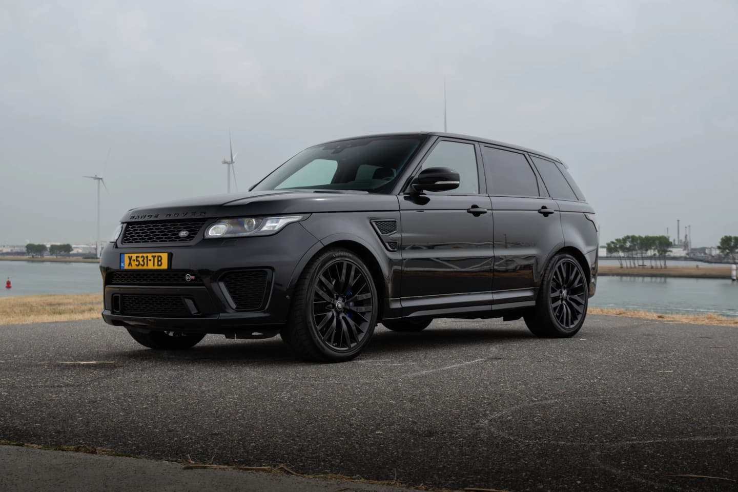 Land Rover Range Rover Sport SVR